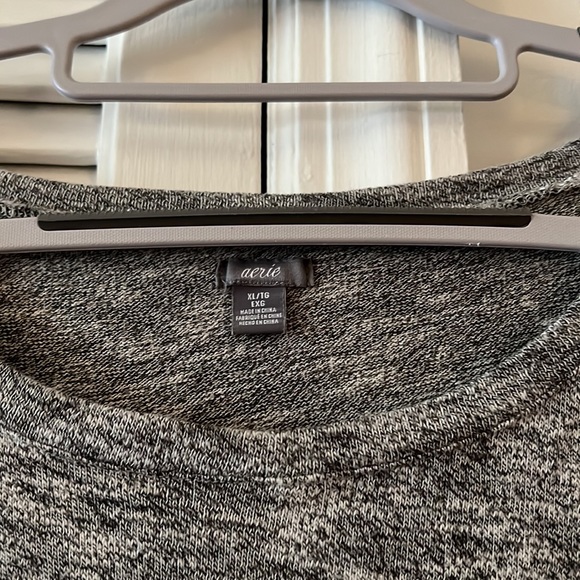 Aerie Marled Grey Soft Long-Sleeved Tee with Lace Accents EUC XL 🤍 - Picture 3 of 4